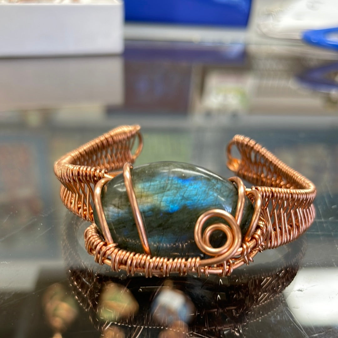 Labadorite Crystal Copper bracelet